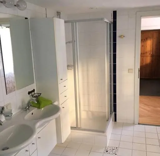 Julia & Maria * הופגרטן אים בריקסנטל